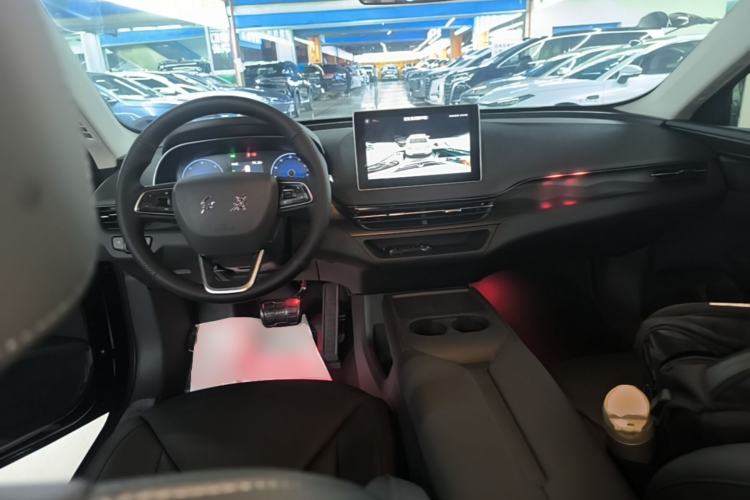 Used Hongqi E-QM5 2025 610 km PLUS Center Console