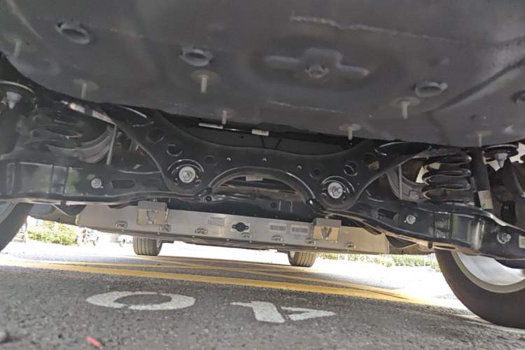 Used Hongqi E-QM5 2025 500km Range Commuter Version Chassis Rear