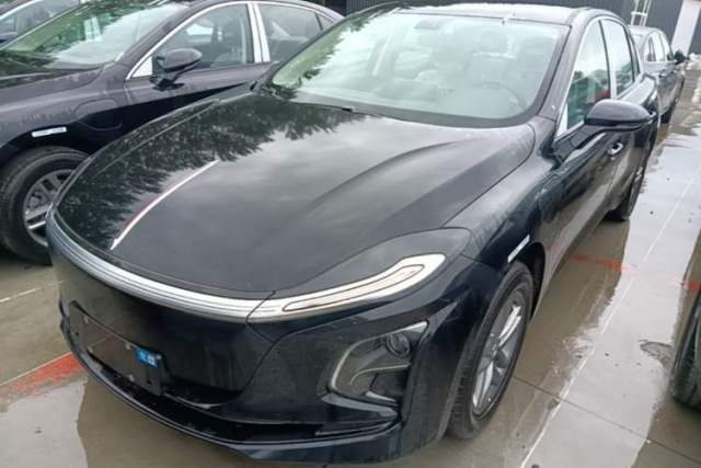 Used Hongqi E-QM5 2025 610 km PLUS