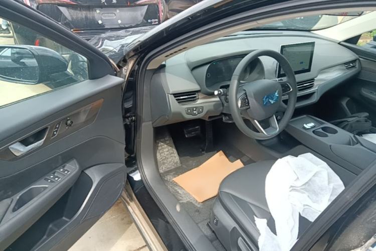 Used Hongqi E-QM5 2025 610 km PLUS Driver Seat