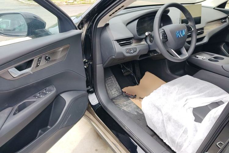 Used Hongqi E-QM5 2025 610 km PLUS Driver Seat