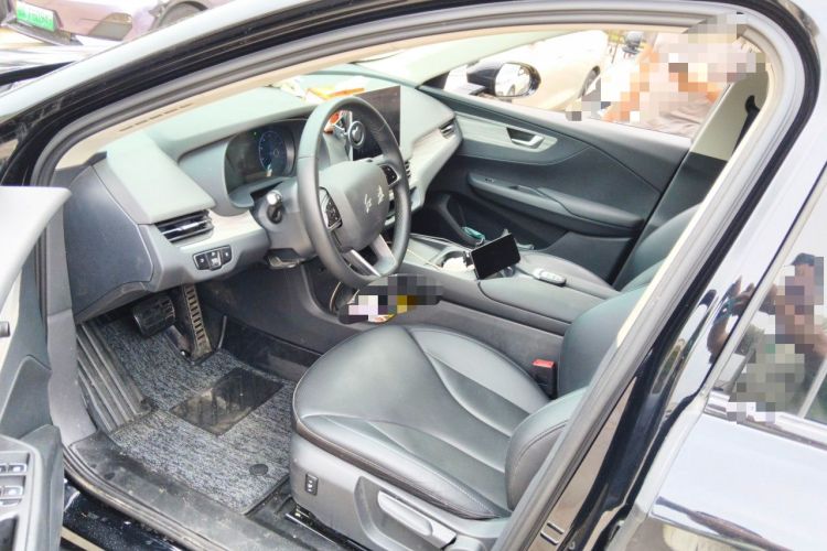 Used Hongqi E-QM5 2025 500km Range Commuter Version Driver Seat