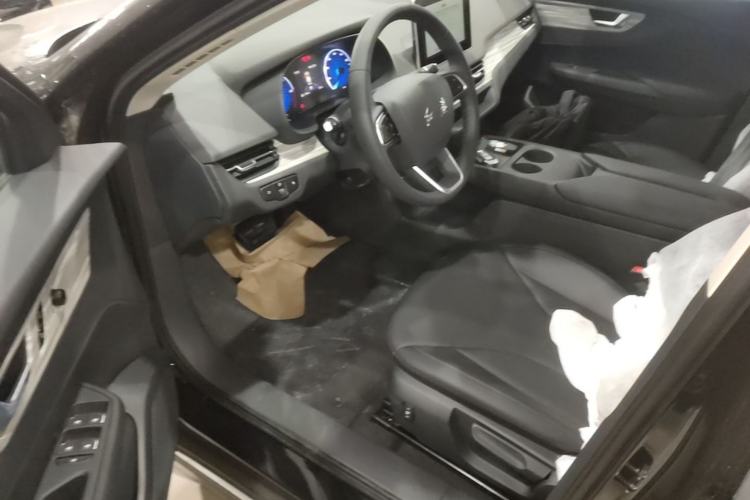 Used Hongqi E-QM5 2025 500km Range Commuter Version Driver Seat