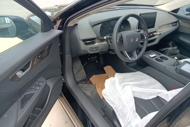 Used Hongqi E-QM5 2025 610 km PLUS Driver Seat