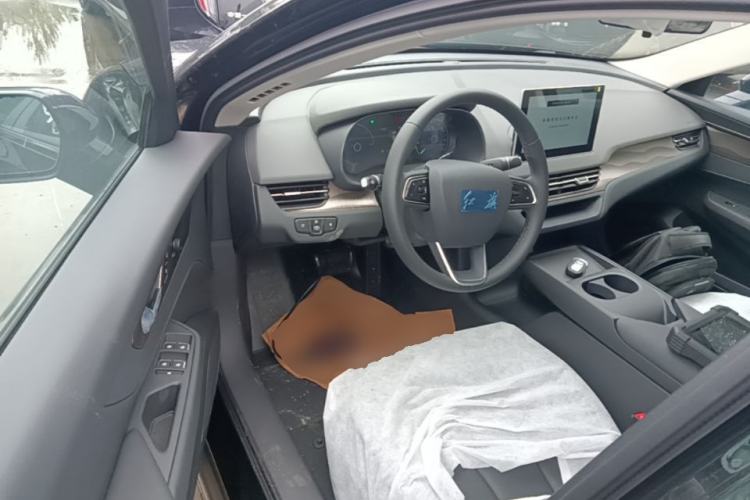 Used Hongqi E-QM5 2025 610 km PLUS Driver Seat