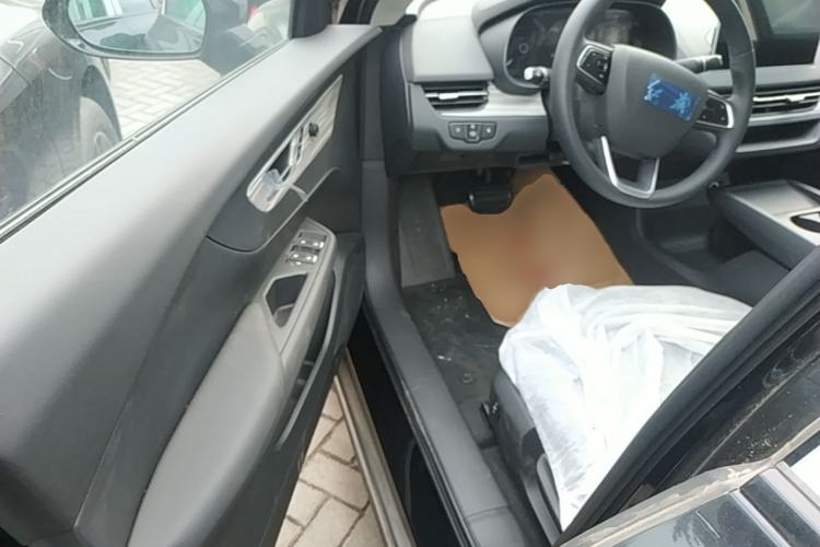Used Hongqi E-QM5 2025 500km Range Commuter Version Driver Seat