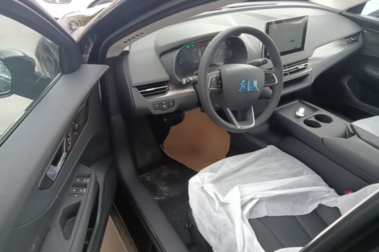 Used Hongqi E-QM5 2025 610 km PLUS Driver Seat