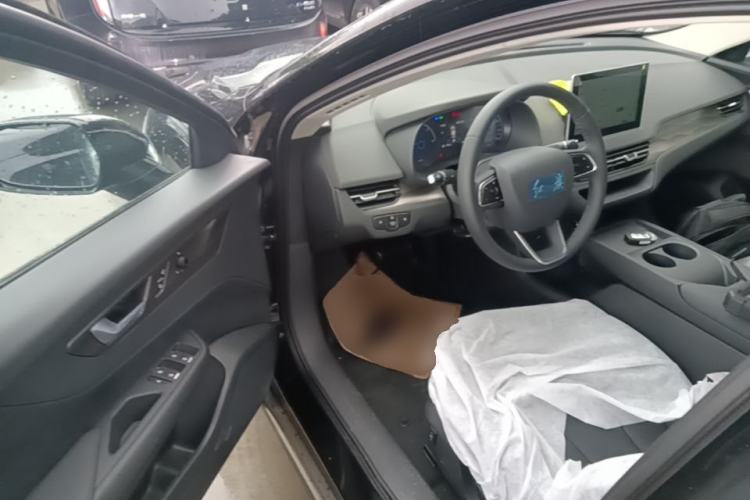 Used Hongqi E-QM5 2025 610 km PLUS Driver Seat