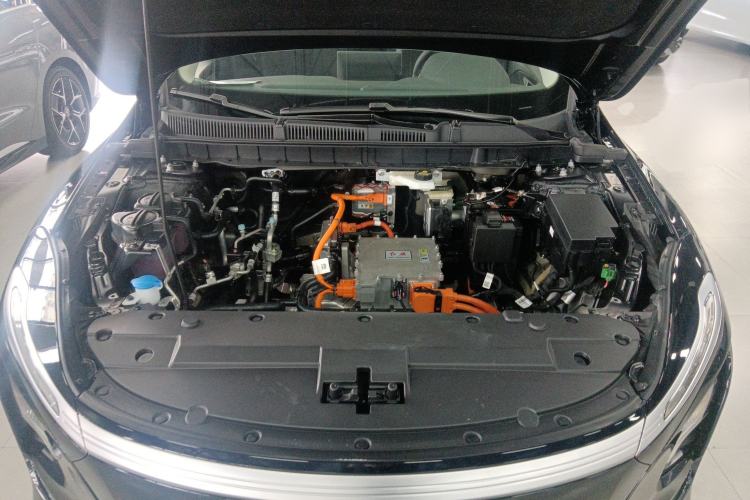 Used Hongqi E-QM5 2025 500km Range Commuter Version Engine Bay