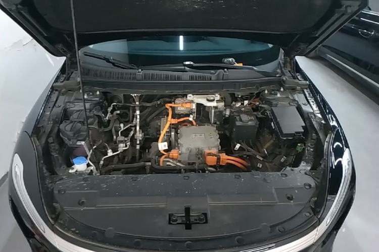 Used Hongqi E-QM5 2025 500km Range Commuter Version Engine Bay