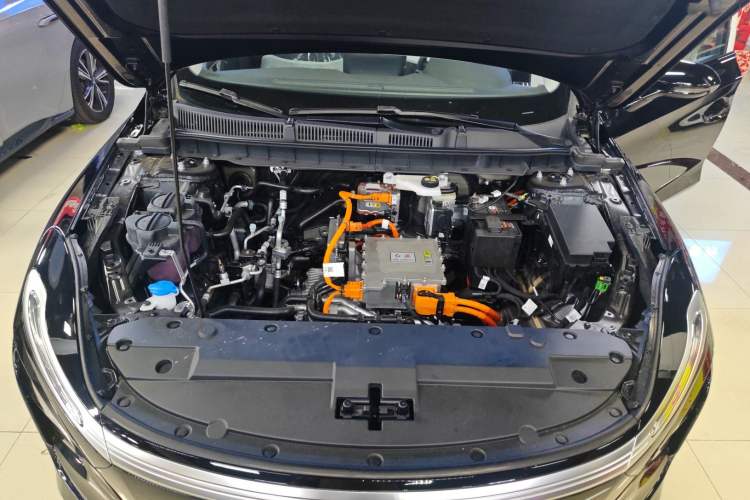 Used Hongqi E-QM5 2025 500km Range Commuter Version Engine Bay