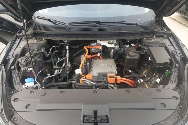 Used Hongqi E-QM5 2025 500km Range Commuter Version Engine Bay