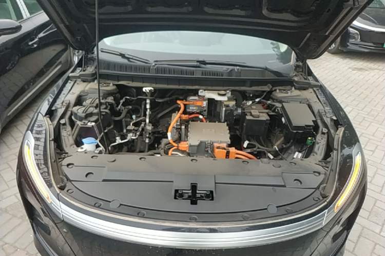 Used Hongqi E-QM5 2025 500km Range Commuter Version Engine Bay