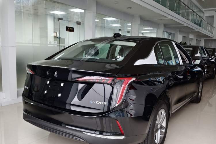 Used Hongqi E-QM5 2025 500km Range Commuter Version Exterior 1