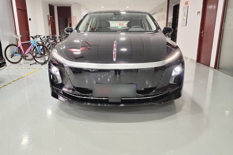 Used Hongqi E-QM5 2025 500km Range Commuter Version Exterior 2