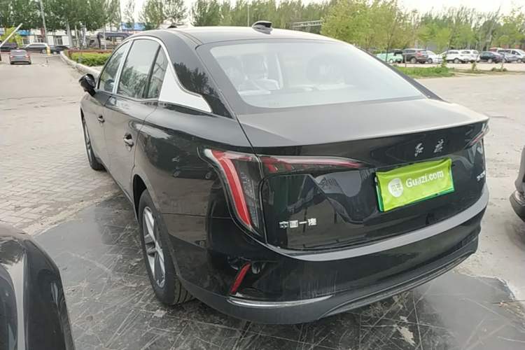 Used Hongqi E-QM5 2025 500km Range Commuter Version Exterior 2