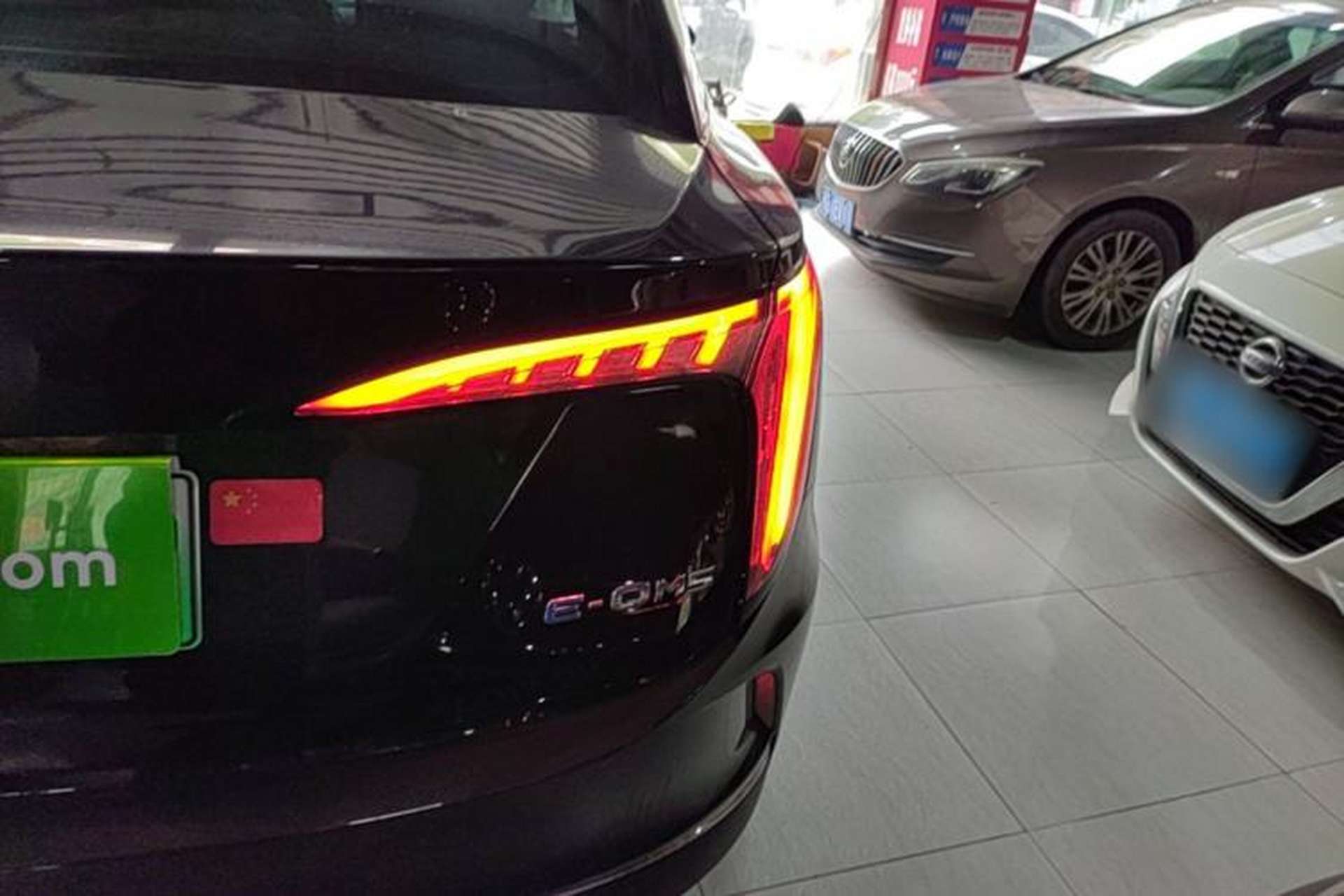 Used Hongqi E-QM5 2025 500km Range Commuter Version Exterior 3