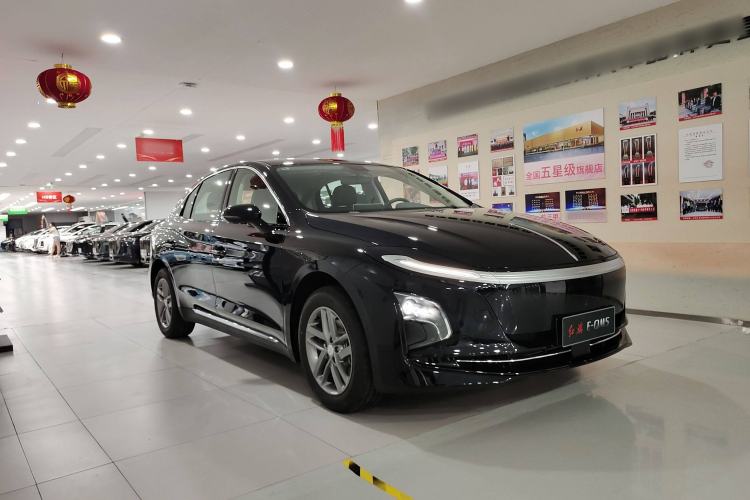 Used Hongqi E-QM5 2025 500km Range Commuter Version Exterior 3