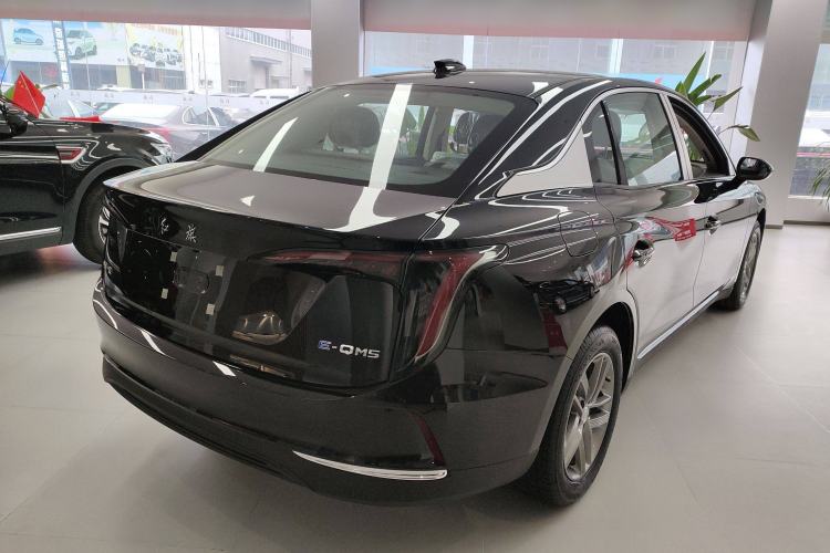 Used Hongqi E-QM5 2025 500km Range Commuter Version Exterior 3