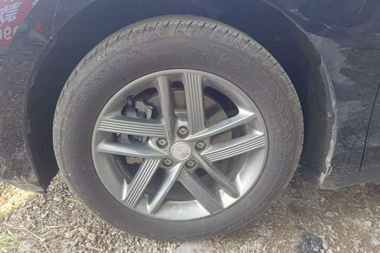 Used Hongqi E-QM5 2025 500km Range Commuter Version Exterior 4