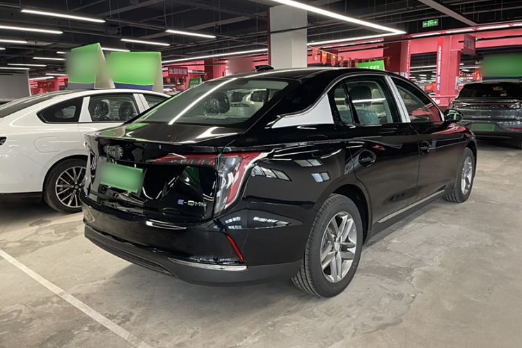 Used Hongqi E-QM5 2025 500km Range Commuter Version Exterior 4
