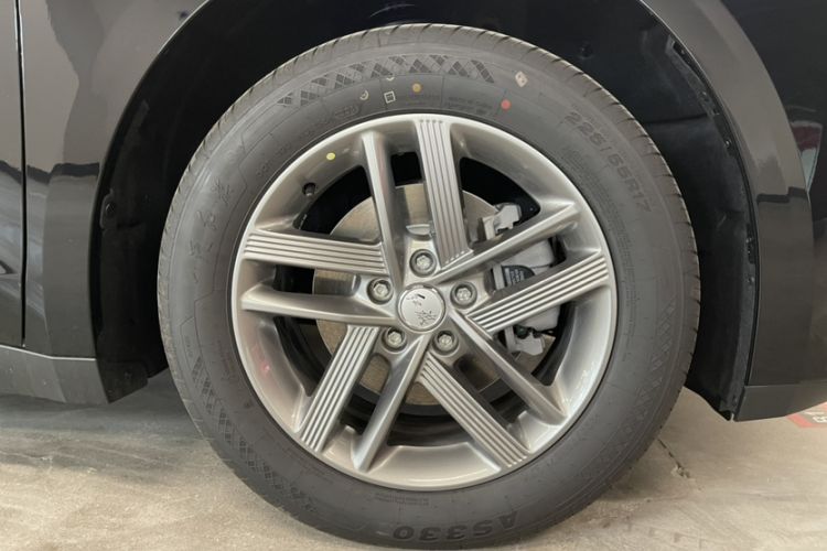Used Hongqi E-QM5 2025 500km Range Commuter Version Exterior 5