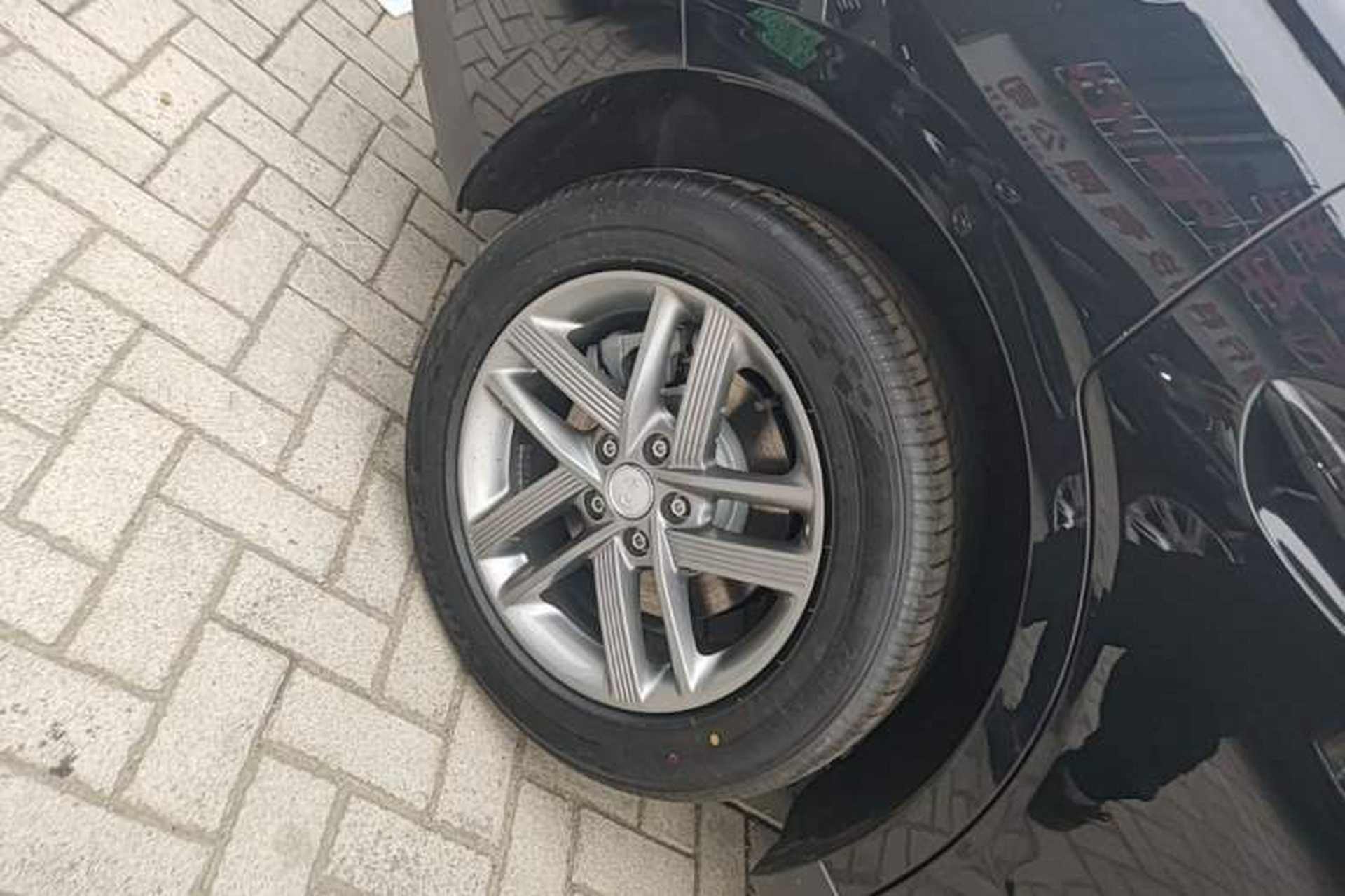 Used Hongqi E-QM5 2025 500km Range Commuter Version Exterior 5