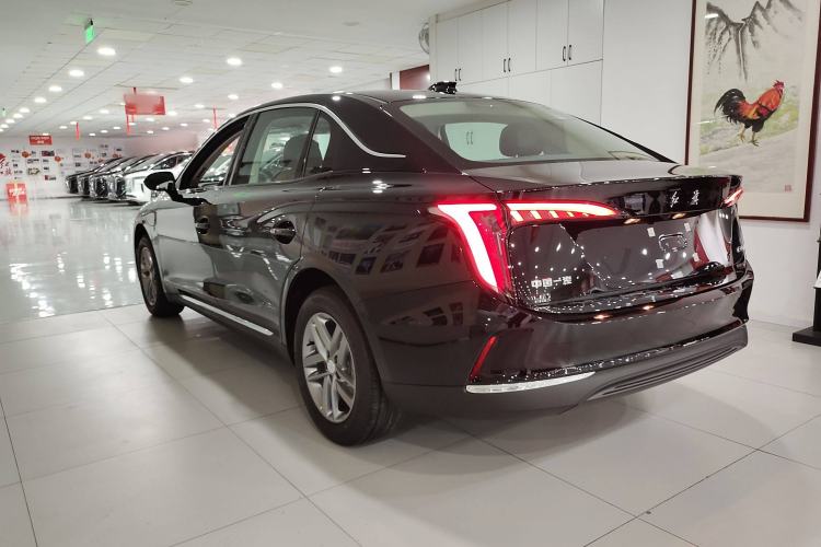 Used Hongqi E-QM5 2025 500km Range Commuter Version Exterior 6