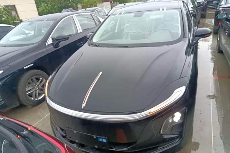 Used Hongqi E-QM5 2025 610 km PLUS Front