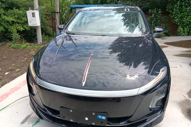 Used Hongqi E-QM5 2025 610 km PLUS Front
