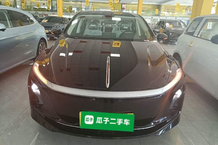 Used Hongqi E-QM5 2025 500km Range Commuter Version Front