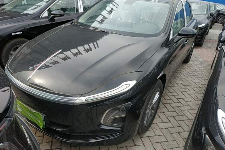 Used Hongqi E-QM5 2025 500km Range Commuter Version Front