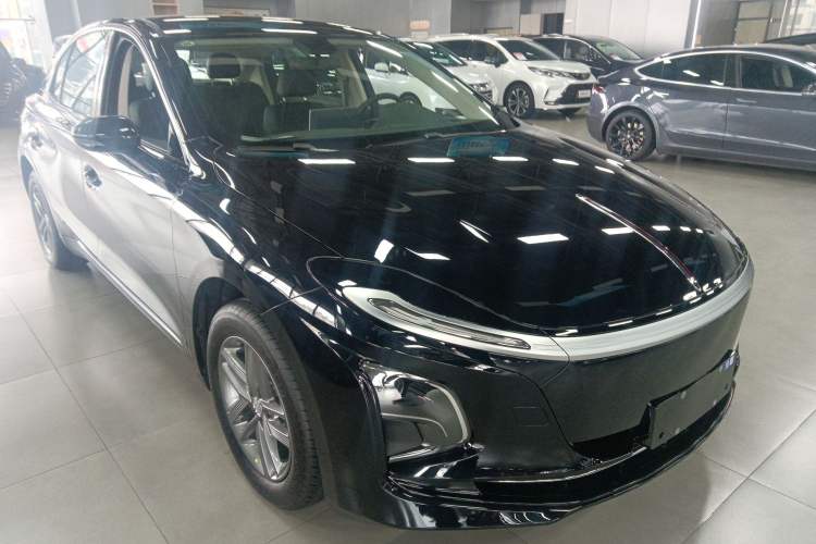 Used Hongqi E-QM5 2025 500km Range Commuter Version Front Right 45 Deg