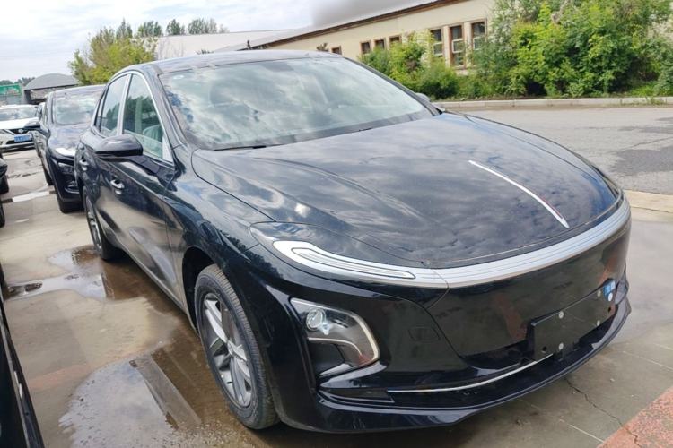 Used Hongqi E-QM5 2025 610 km PLUS Front Right 45 Deg