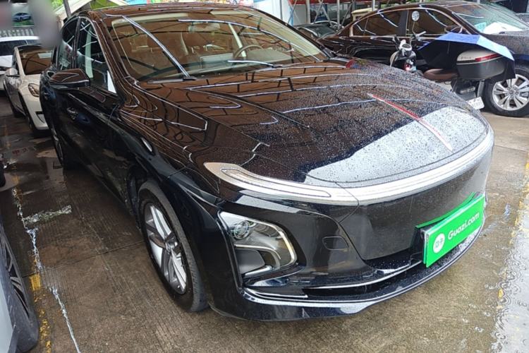 Used Hongqi E-QM5 2025 610 km PLUS Front Right 45 Deg