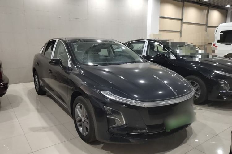 Used Hongqi E-QM5 2025 500km Range Commuter Version Front Right 45 Deg