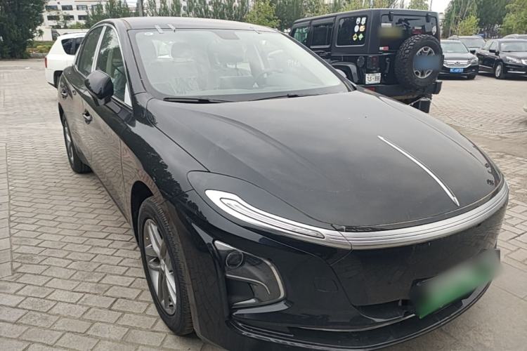 Used Hongqi E-QM5 2025 500km Range Commuter Version Front Right 45 Deg