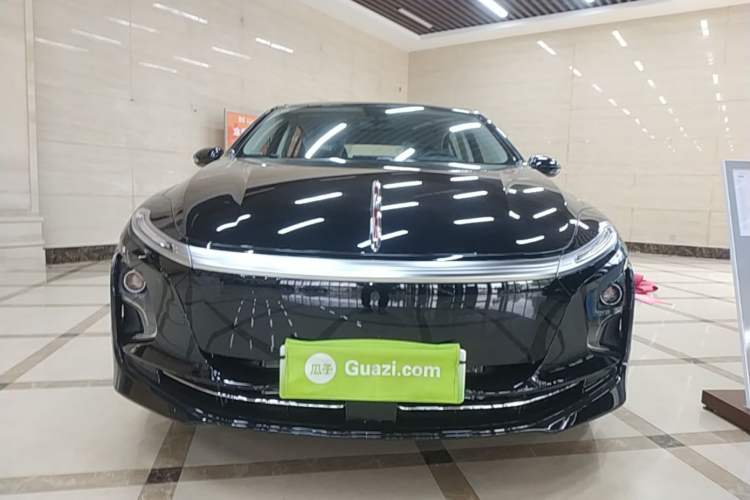 Used Hongqi E-QM5 2025 500km Range Commuter Version Front