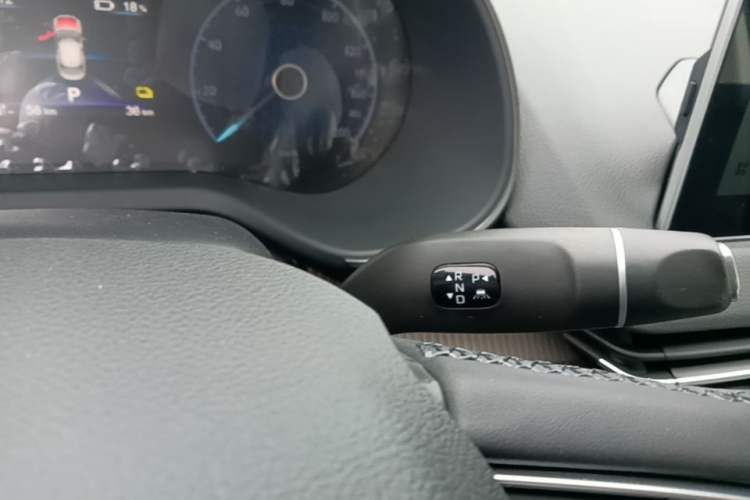 Used Hongqi E-QM5 2025 610 km PLUS Gear Lever