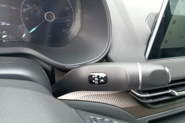 Used Hongqi E-QM5 2025 610 km PLUS Gear Lever