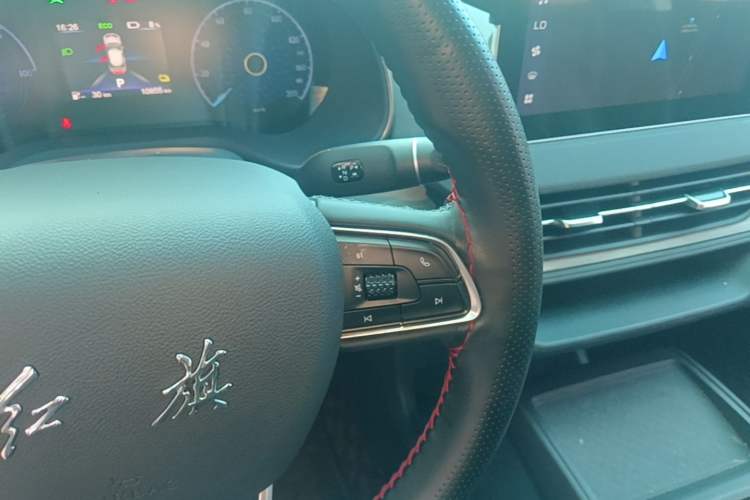 Used Hongqi E-QM5 2025 500km Range Commuter Version Gear Lever