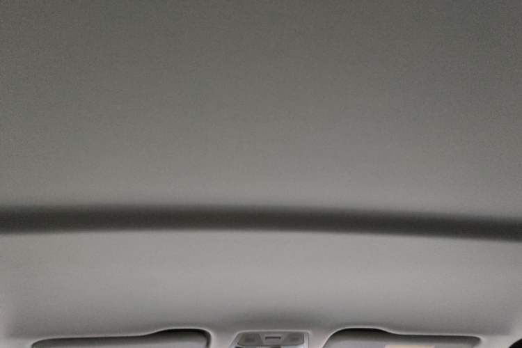 Used Hongqi E-QM5 2025 500km Range Commuter Version Headliner