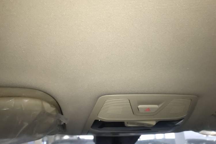 Used Hongqi E-QM5 2025 500km Range Commuter Version Headliner