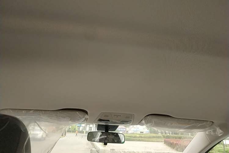 Used Hongqi E-QM5 2025 500km Range Commuter Version Headliner