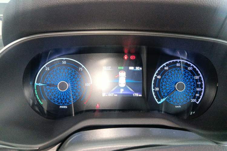 Used Hongqi E-QM5 2025 500km Range Commuter Version Instrument Cluster