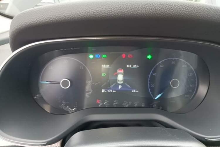 Used Hongqi E-QM5 2025 610 km PLUS Instrument Cluster
