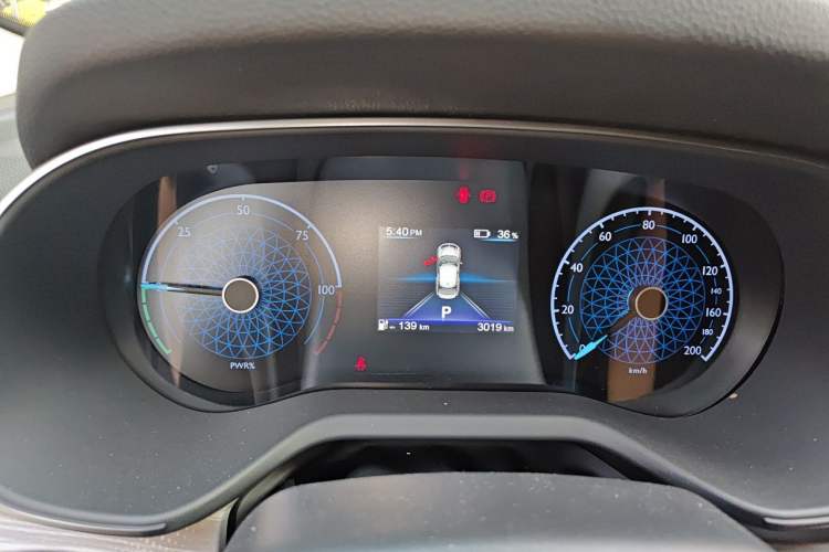 Used Hongqi E-QM5 2025 500km Range Commuter Version Instrument Cluster