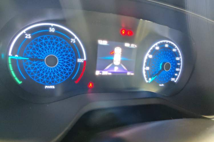 Used Hongqi E-QM5 2025 500km Range Commuter Version Instrument Cluster