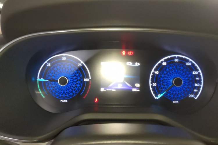 Used Hongqi E-QM5 2025 500km Range Commuter Version Instrument Cluster