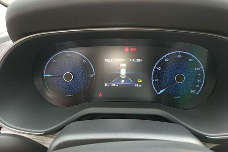 Used Hongqi E-QM5 2025 500km Range Commuter Version Instrument Cluster